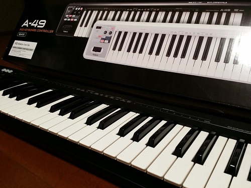 MIDIキーボード（Roland A-49）レビュー